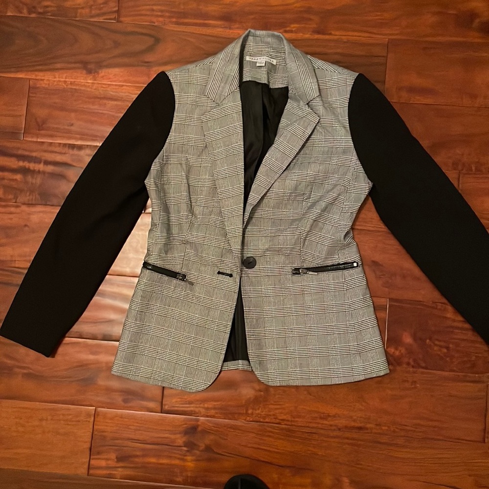 Houndstooth blazer